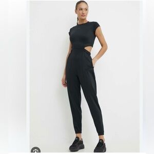 New W/tags- Reebok Classics Womens Black Jogger Jumpsuit Size S -#inv187